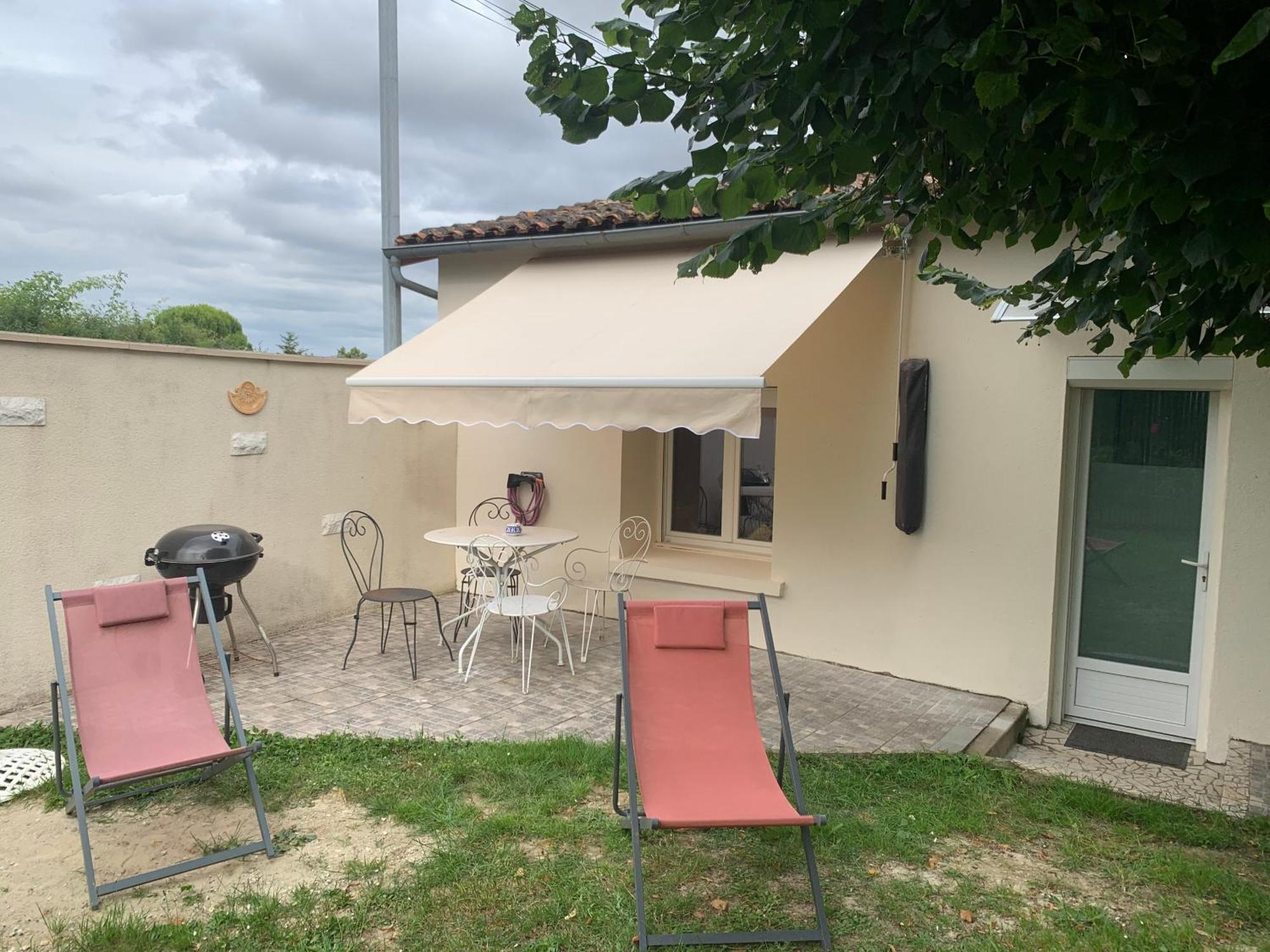 La Maison D'Eloi Montignac-Charente Exterior foto